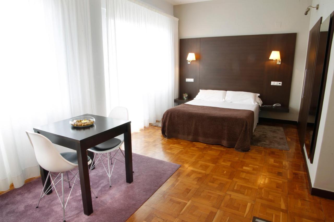 Hotel Mendez Nuñez Lugo Buitenkant foto