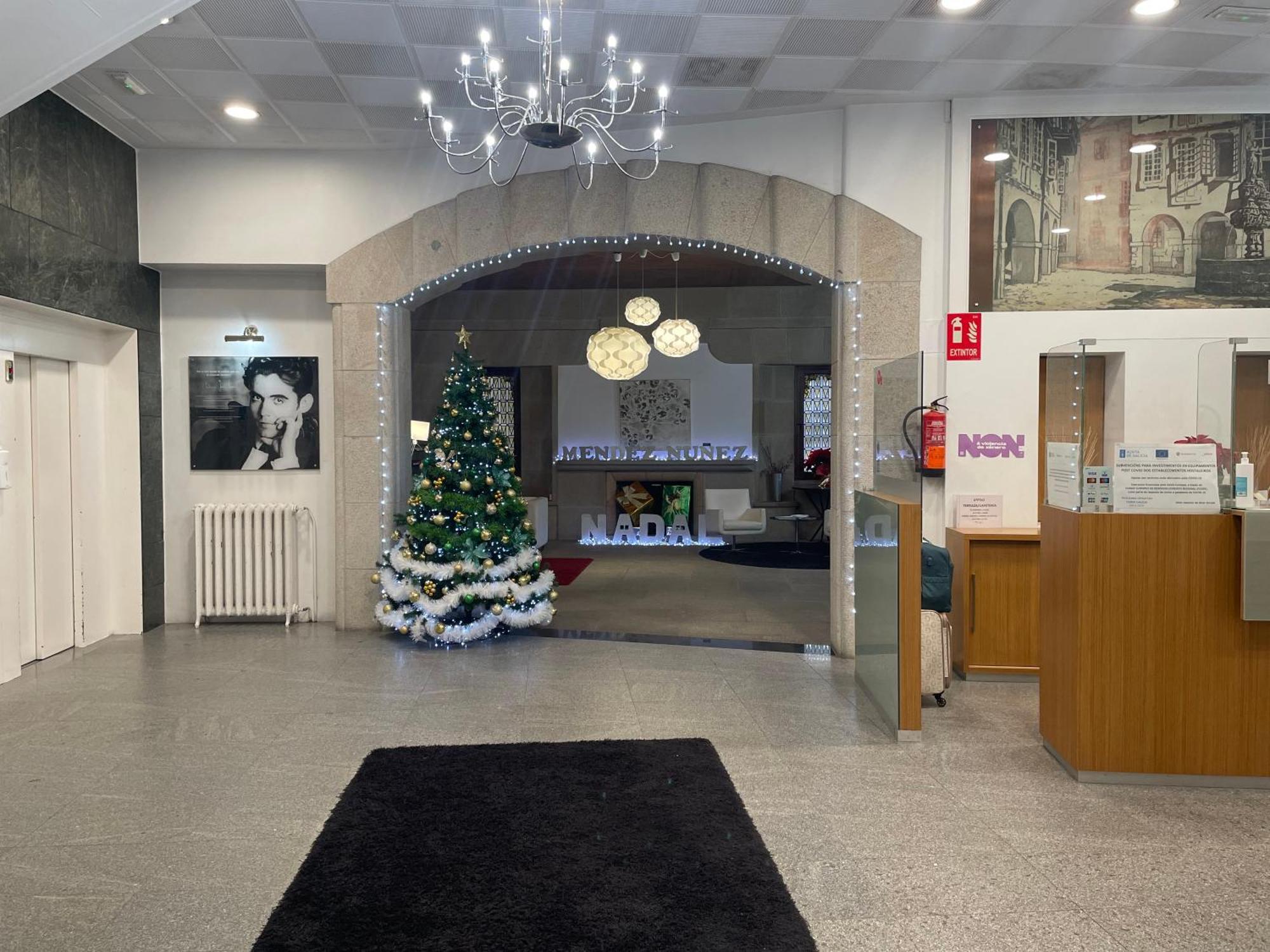 Hotel Mendez Nuñez Lugo Buitenkant foto