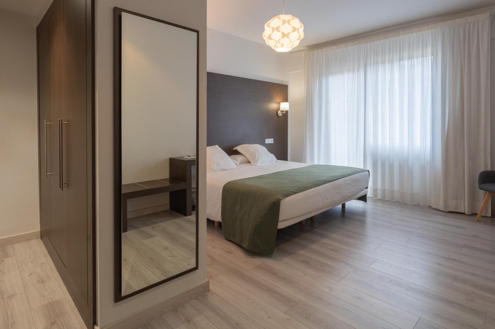 Hotel Mendez Nuñez Lugo Buitenkant foto